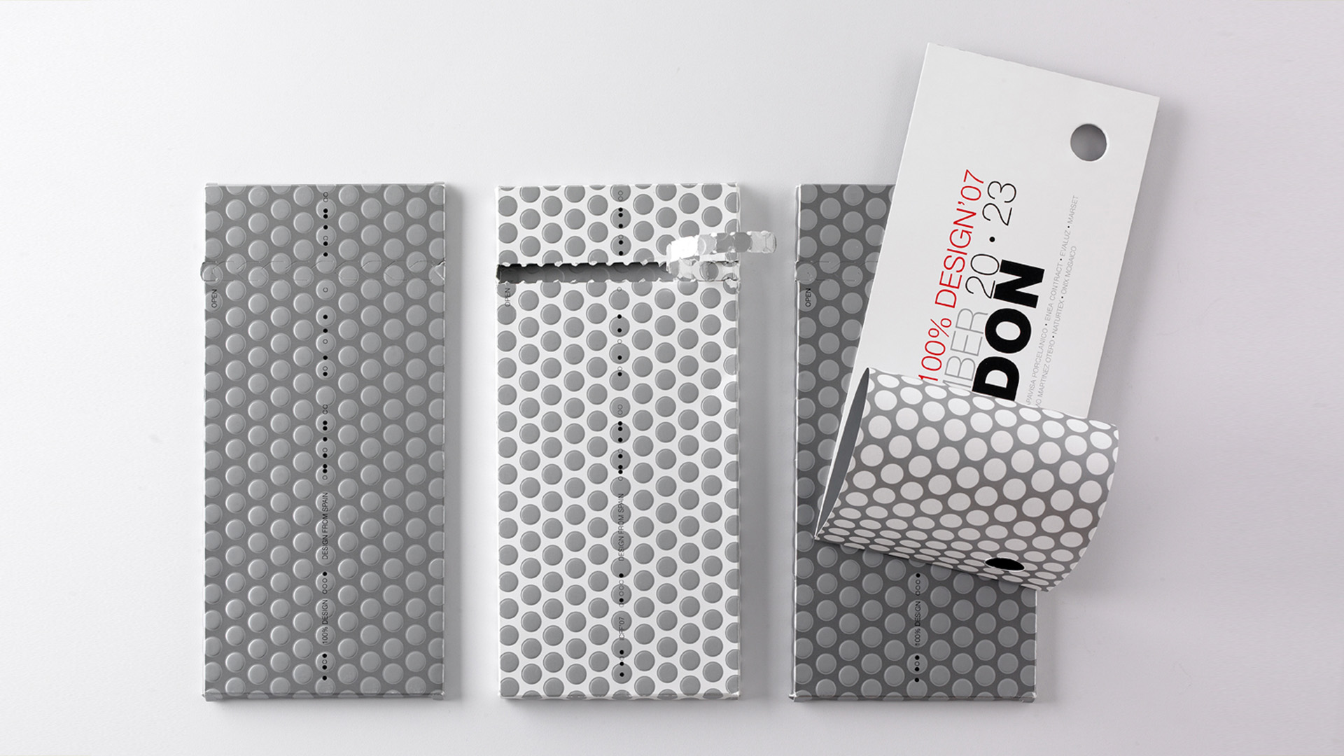 Imagen del branding corporativo ICEX Interiors 100% Design 2007 Londres por Nomon Design, agencia de branding