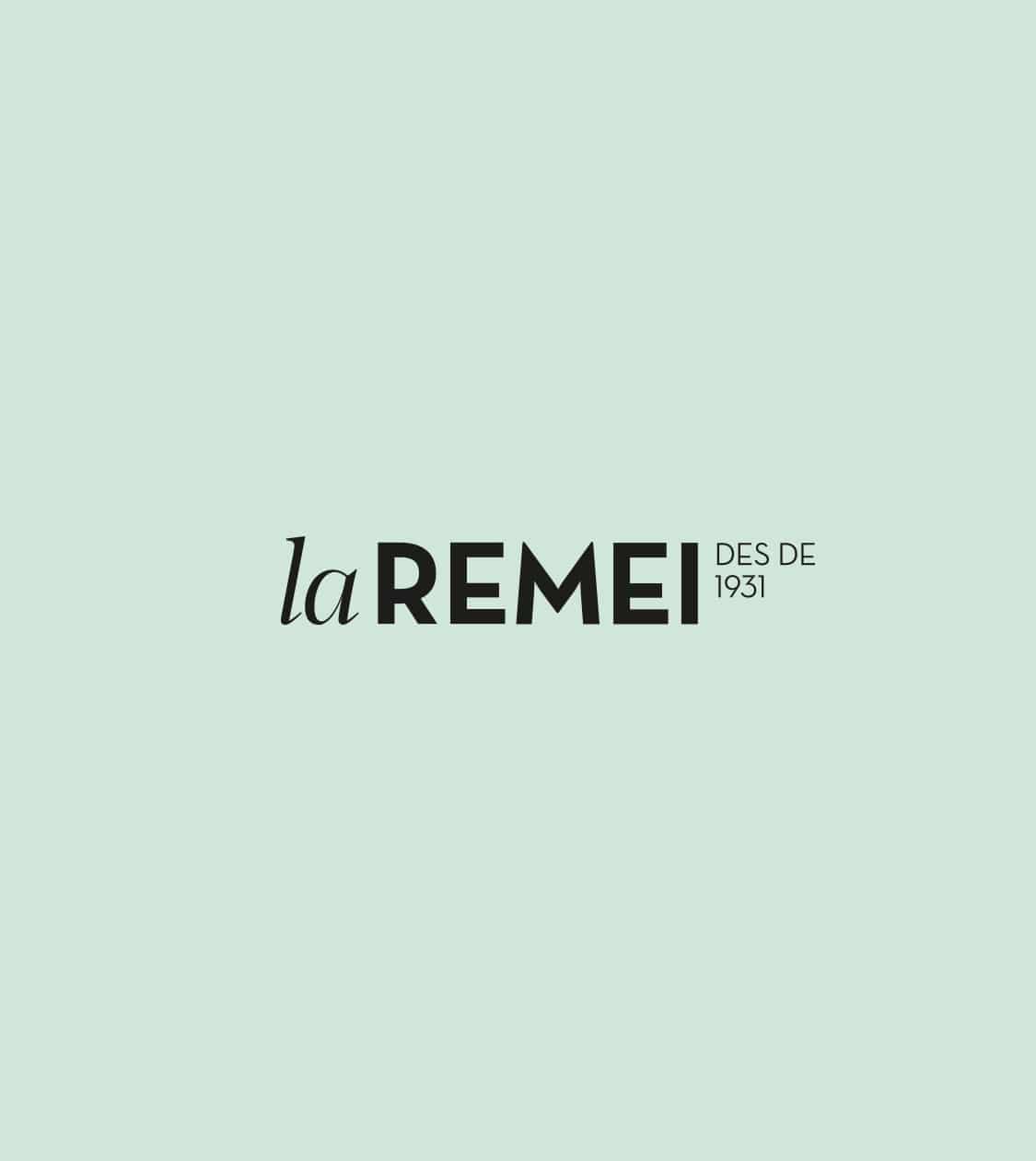 Creación branding de la farmacia La Remei por Nomon Design, agencia de branding, diseño gráfico y packaging de Barcelona.