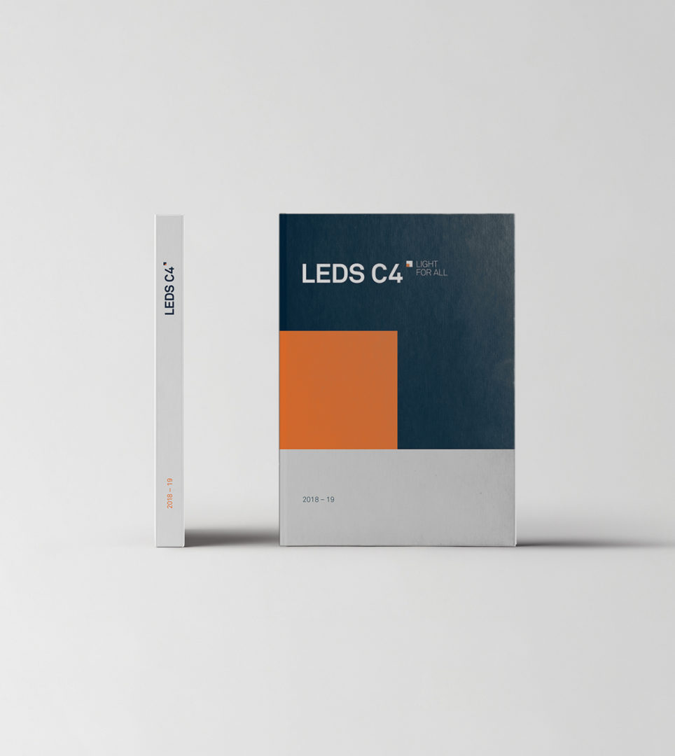 Diseño editorial para la empresa de iluminación LEDS C4 por Nomon Design, agencia de branding