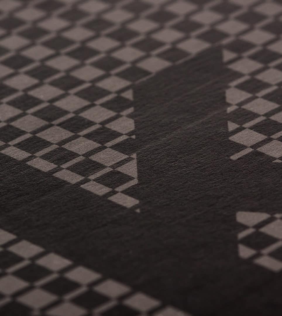 Detalle del diseño editorial de los catálogos de Biok por Nomon Design, agencia de branding