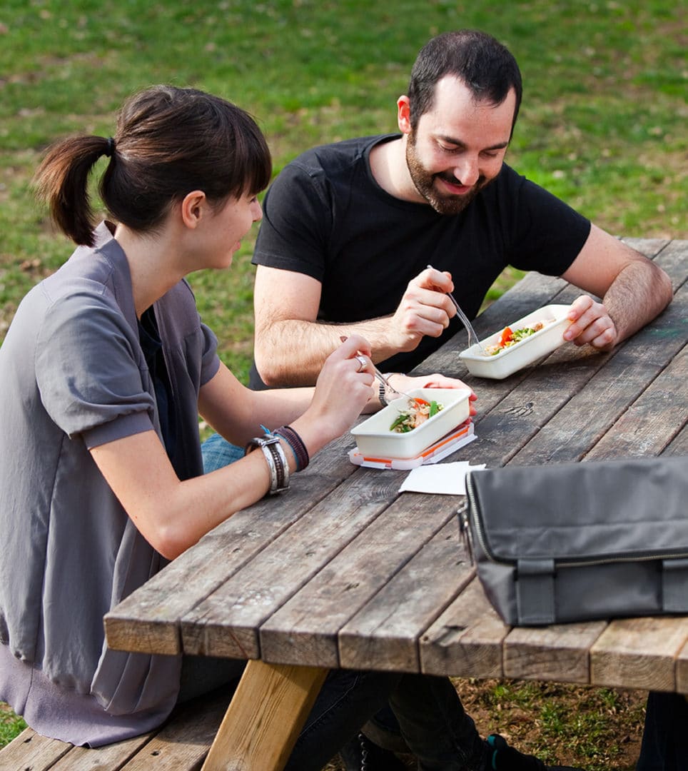 Diseño de producto de la bolsa Take Away para Valira 4 mobile