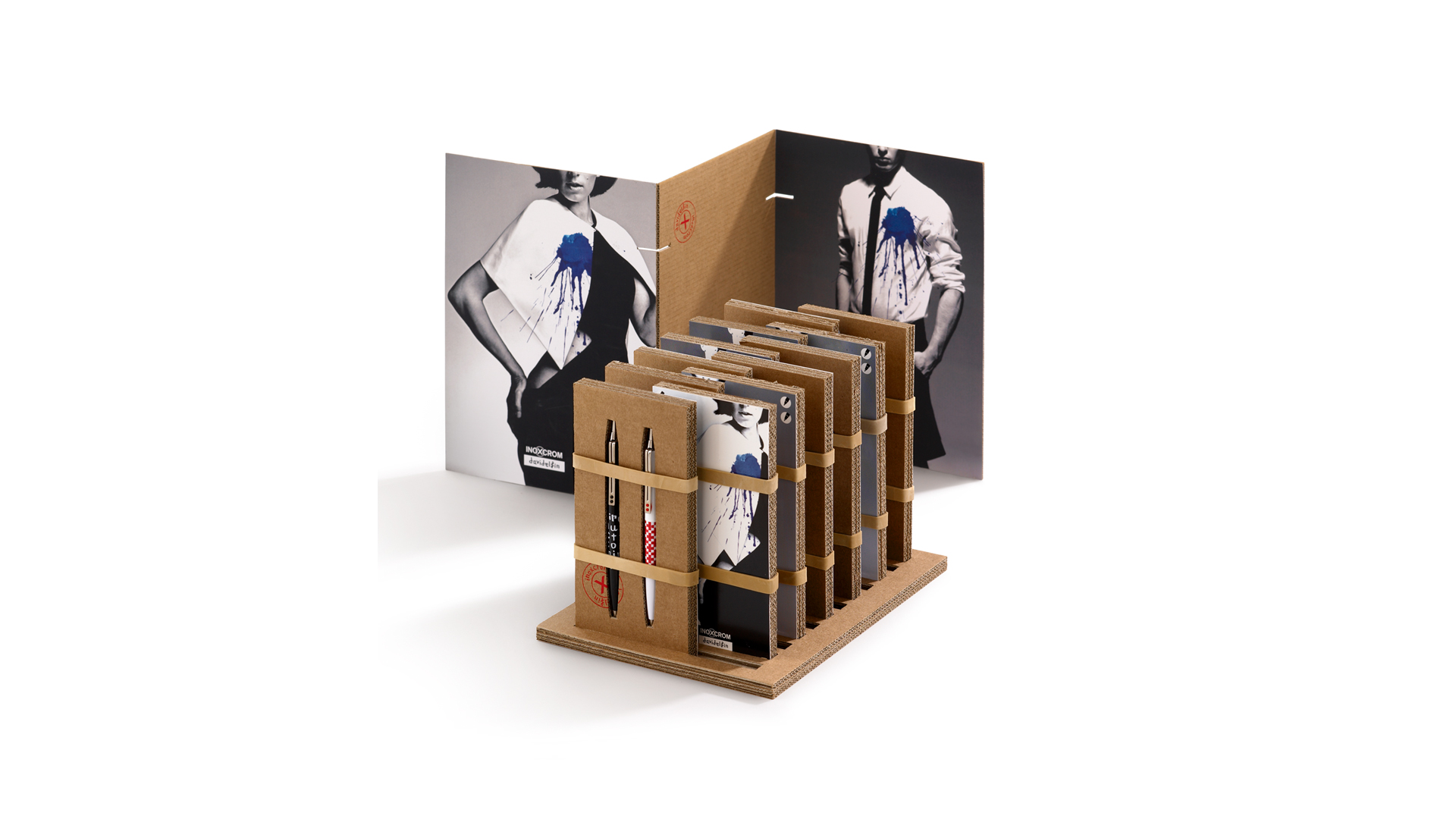 Diseño de packaging David Delfin de Inoxcrom por Nomon Design, agencia de branding