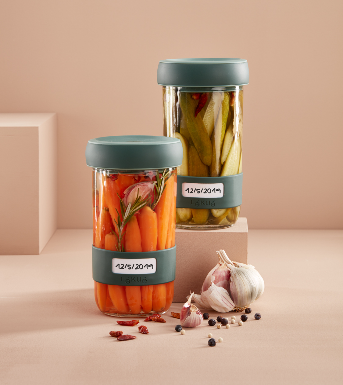 Diseño de packaging y dirección de arte de Veggie Tools de Lékué por Nomon Design, agencia de branding, diseño gráfico y packaging de Barcelona.