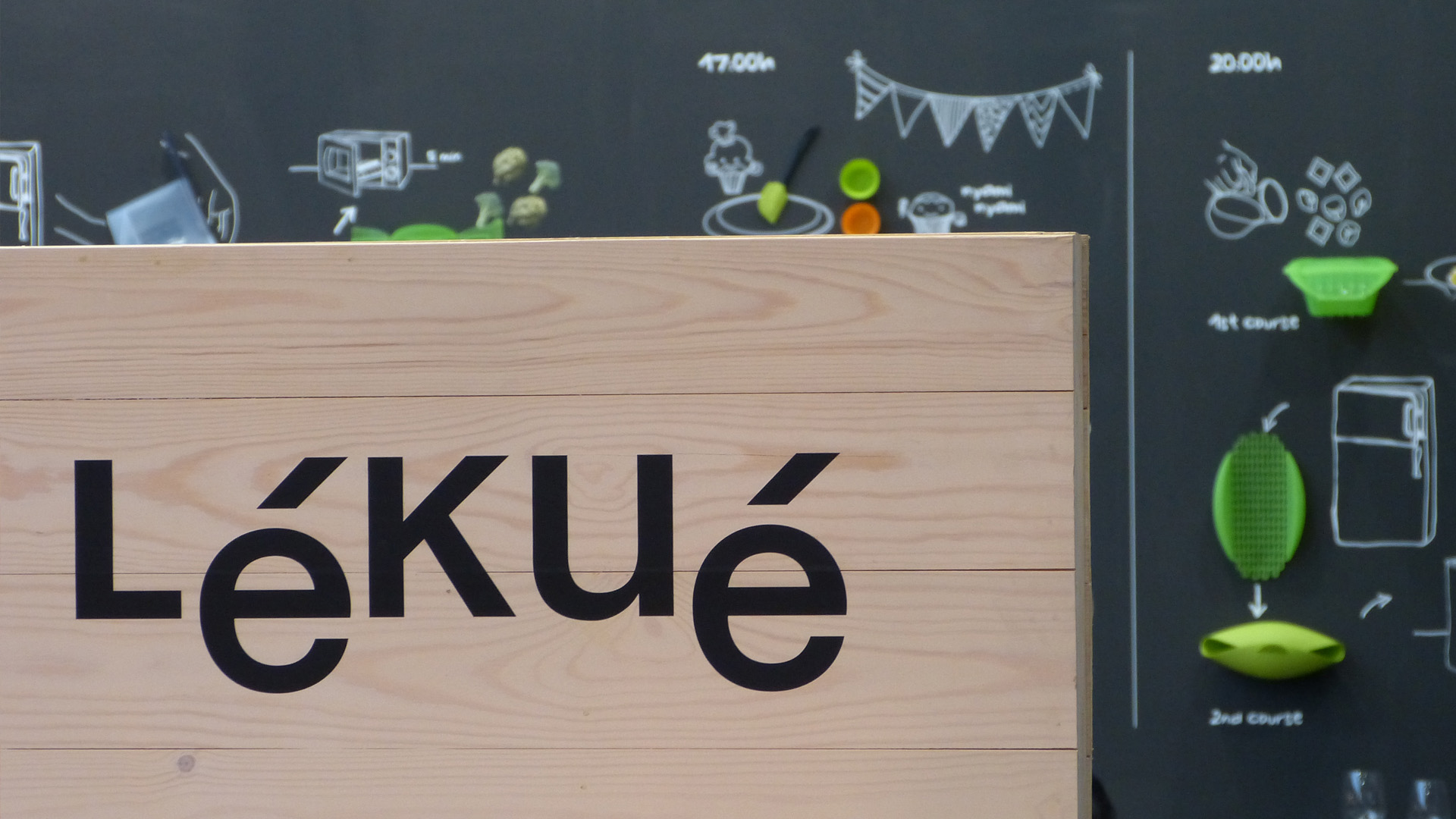 Retail branding stand Lékué 1