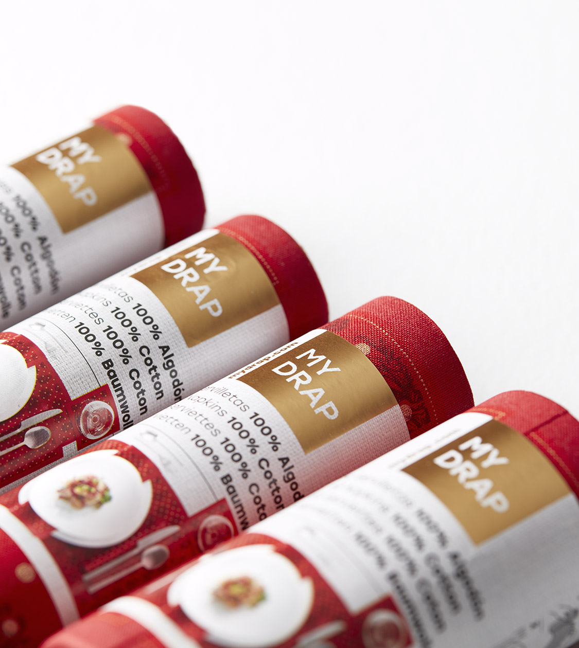 Detalle diseño de packaging manteles y servilletas MY DRAP por Nomon Design, agencia de branding