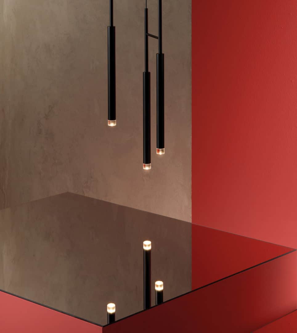 Dirección de arte el reflejo en el espejo para Grok por Nomon Design, agencia de branding