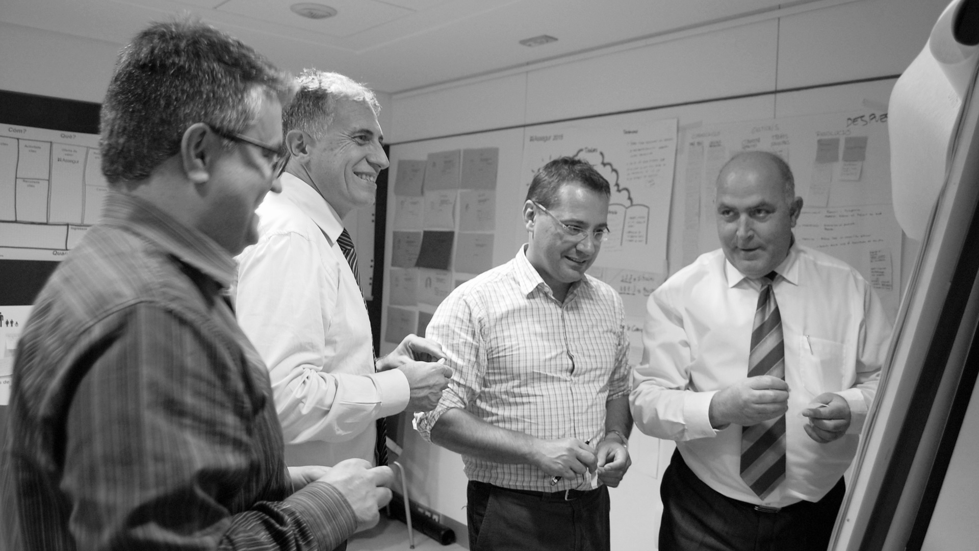 Imagen proceso estrategia de branding aseguradora andorrana Assegur por Nomon Design, agencia de branding