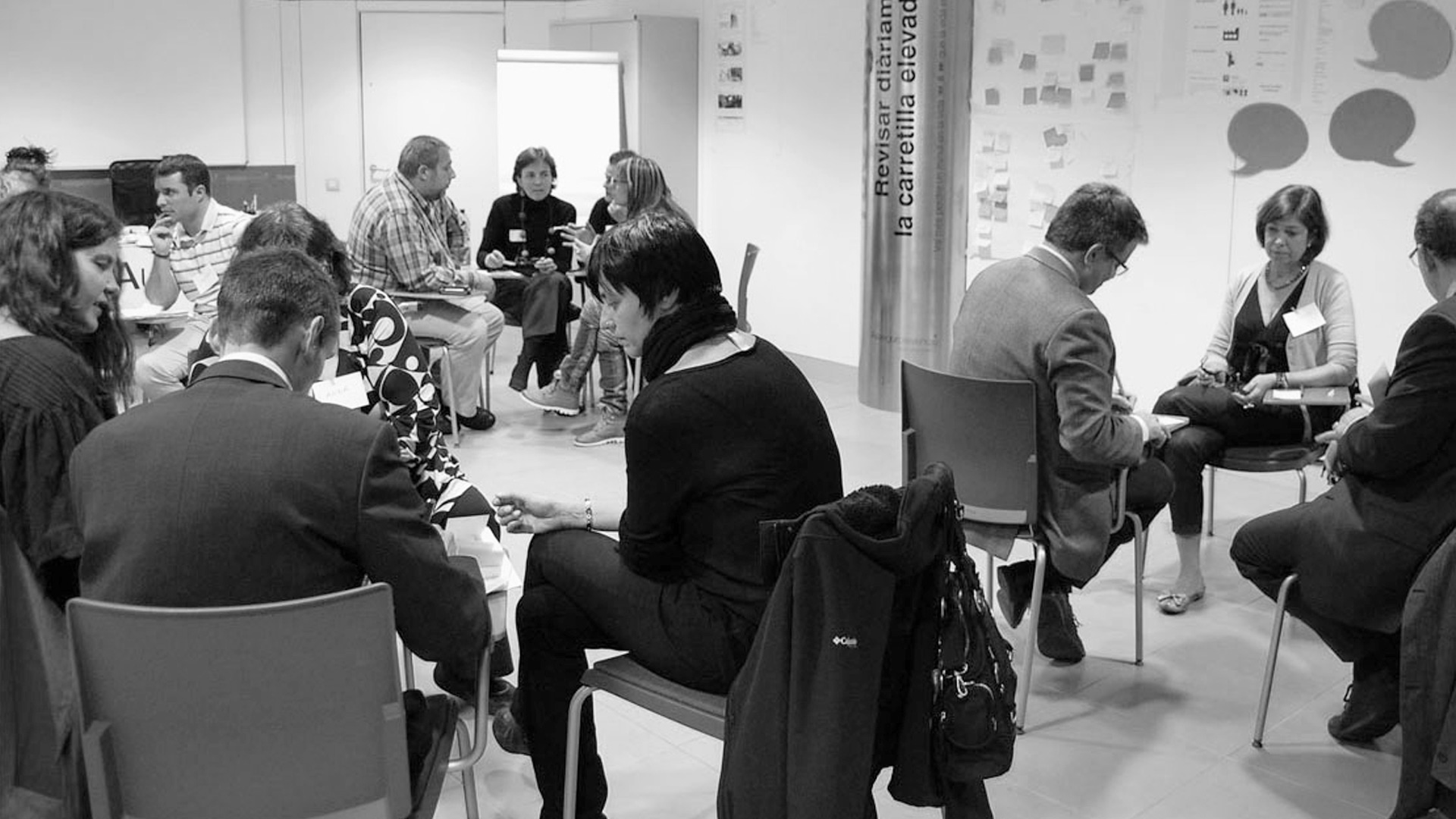 Otra imagen proceso estrategia de branding aseguradora andorrana Assegur por Nomon Design, agencia de branding