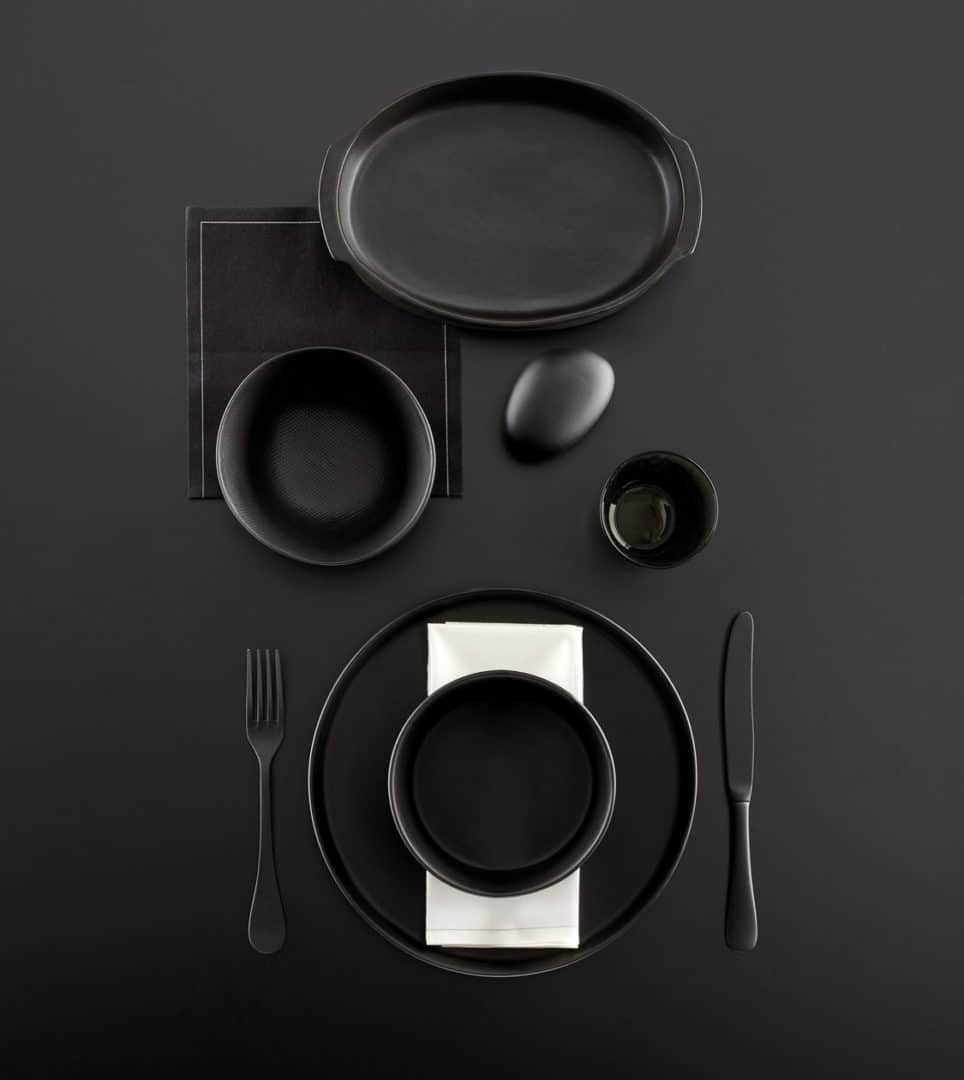 Dirección de arte para MY DRAP en clave monocromática, una propuesta de Nomon Design, agencia de branding y packaging.