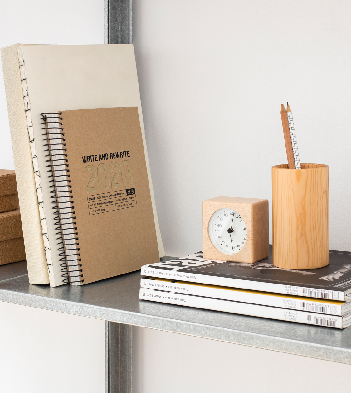 Diseño de producto nueva colección de productos Just Black mobile 1