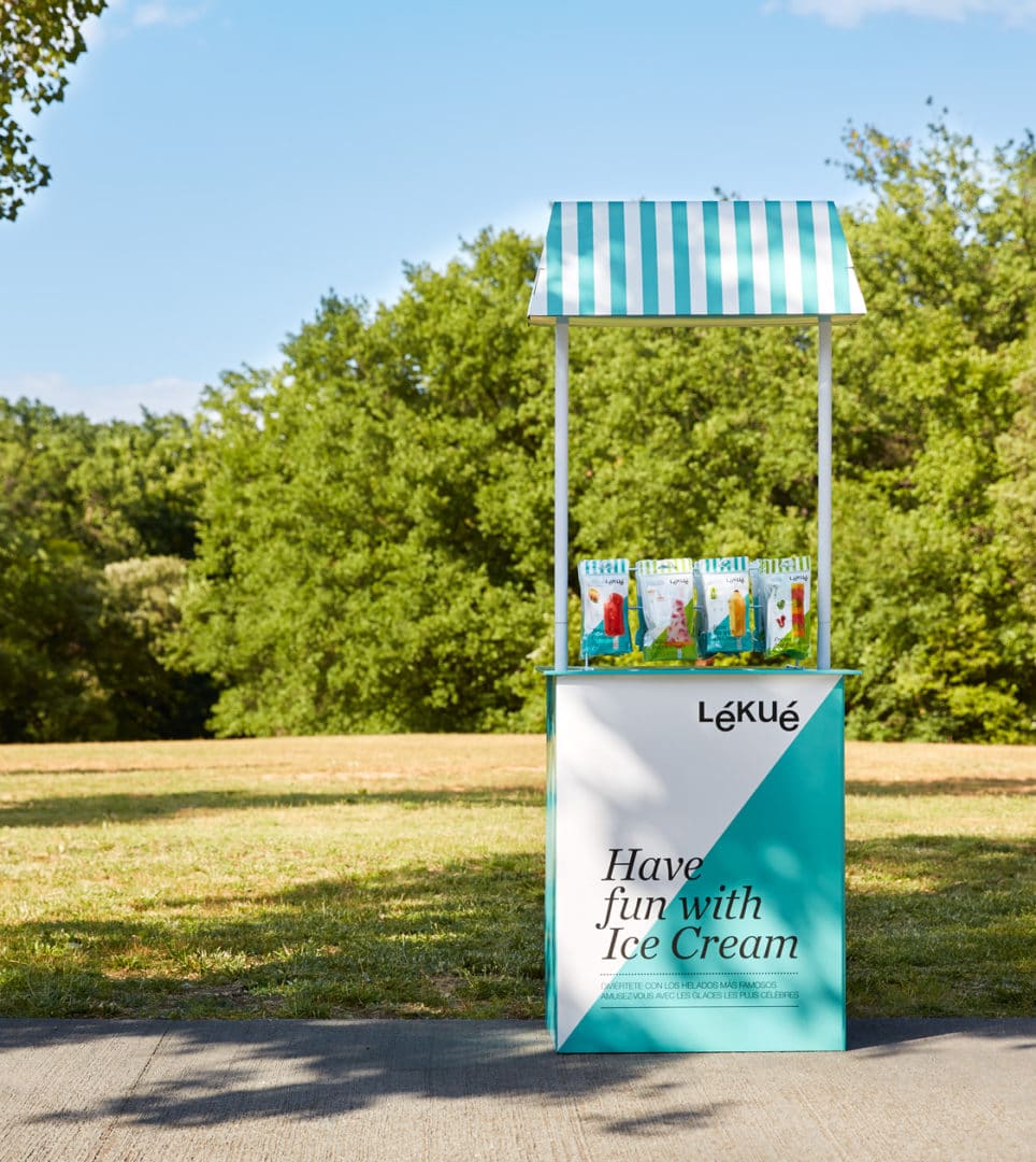 Diseño del punto de venta para los moldes de helados Lékué por Nomon Design, agencia de branding