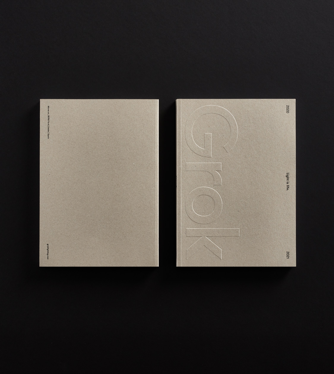 Diseño editorial del nuevo catálogo de Grok 2020-21 por Nomon Design, agencia de branding