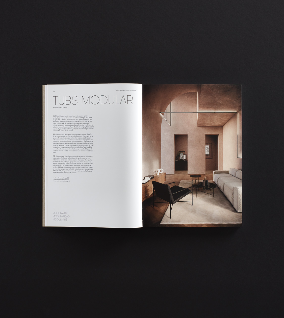 Detalle del diseño editorial catálogo de Grok 2020-21 por Nomon Design, agencia de branding