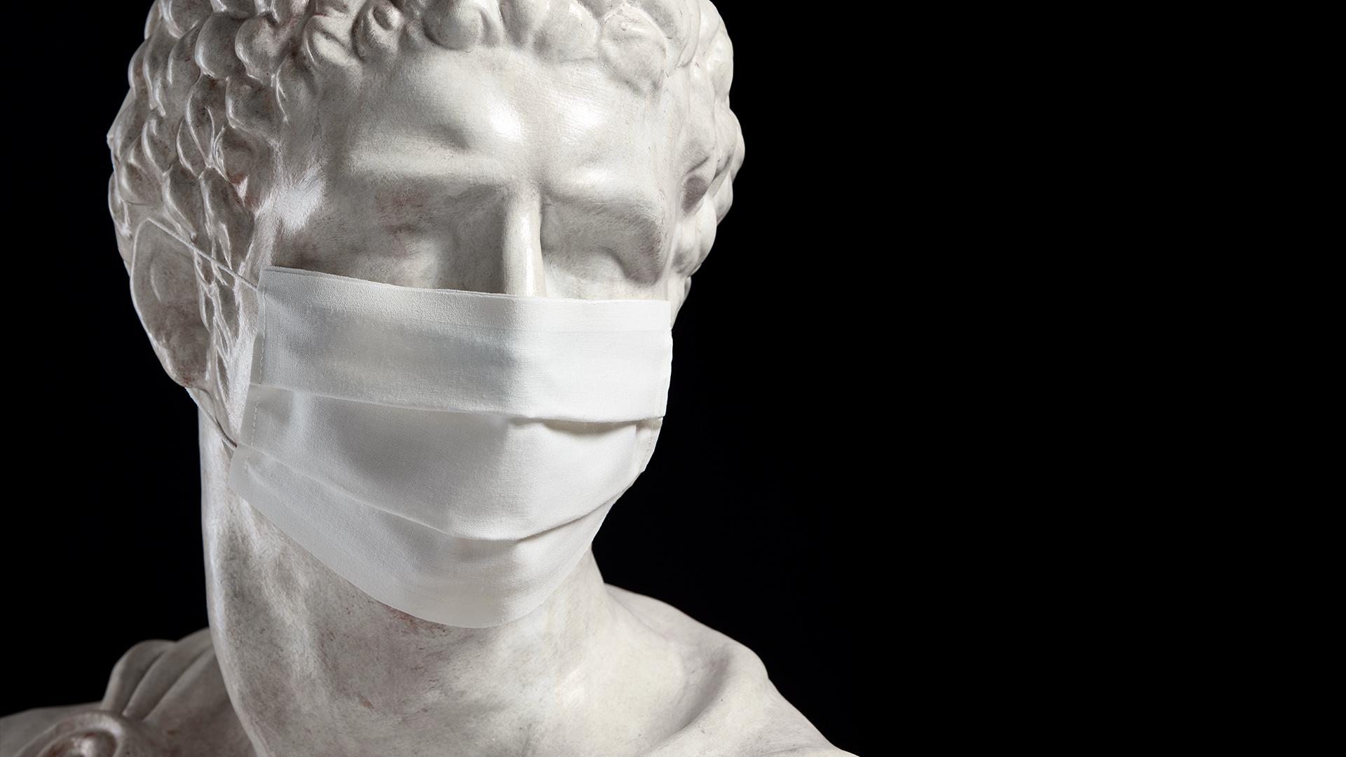 Dirección de arte del catálogo de mascarillas MY DRAP Profesional por Nomon Design, agencia de branding