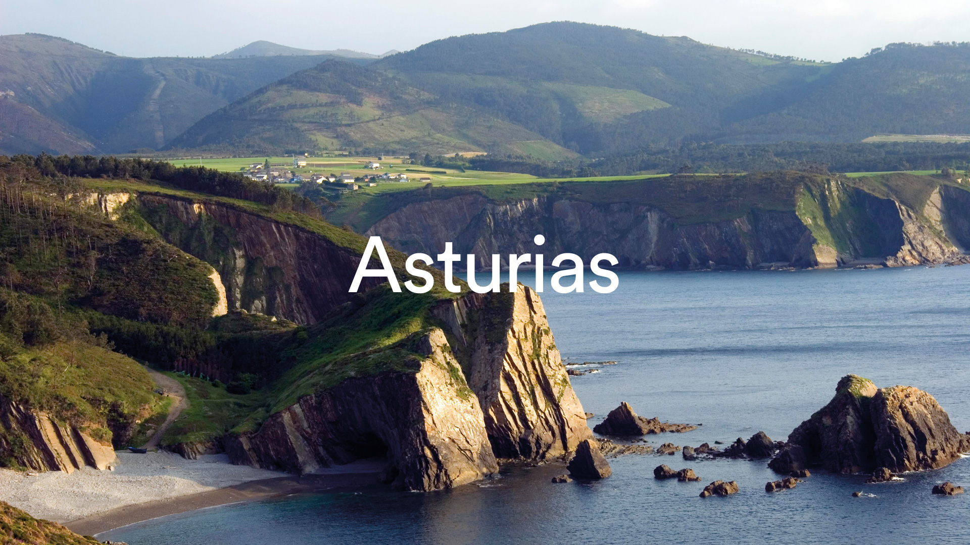 Fotografía de la costa asturiana para la comunicación Tasting Spain de Nomon Design, agencia de branding, para ICEX Foods & Wines.