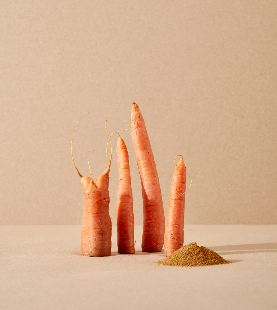 Dirección de arte de la e-commerce de es im-perfect® por Nomon Design, agencia de branding