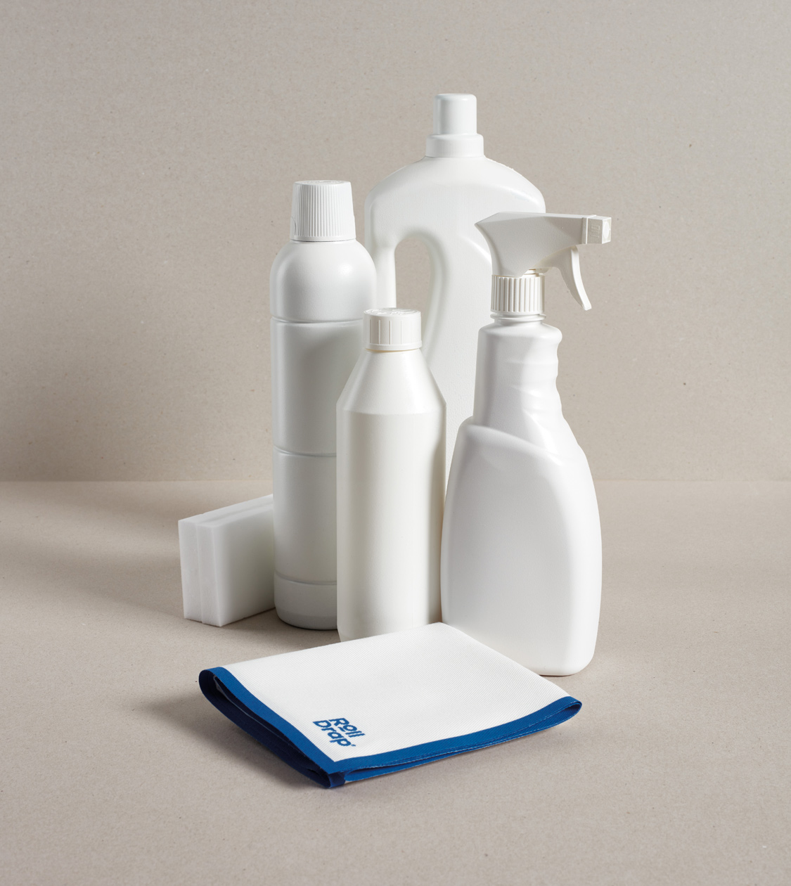 Dirección de arte del nuevo branding de Roll Drap por Nomon Design, agencia de branding