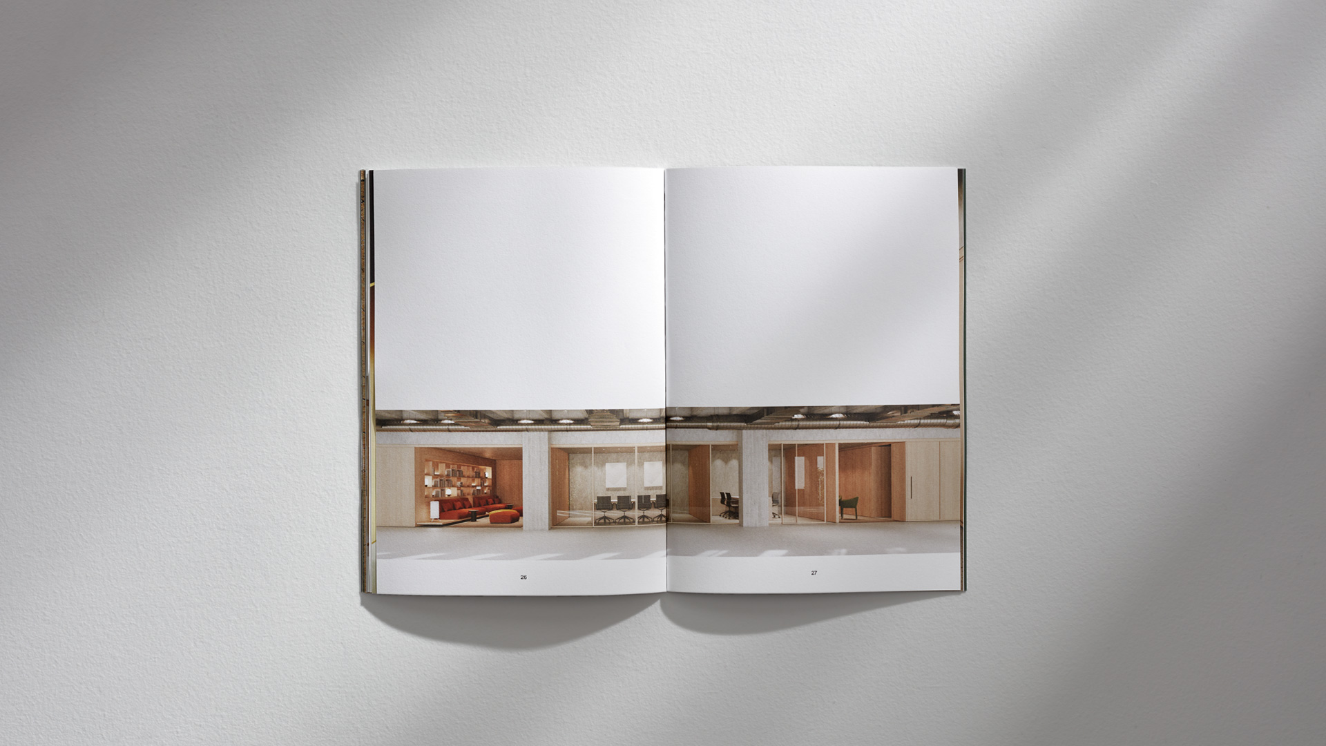 Dirección de arte en el interior del catálogo de Nature by Klein por Nomon Design, agencia de branding