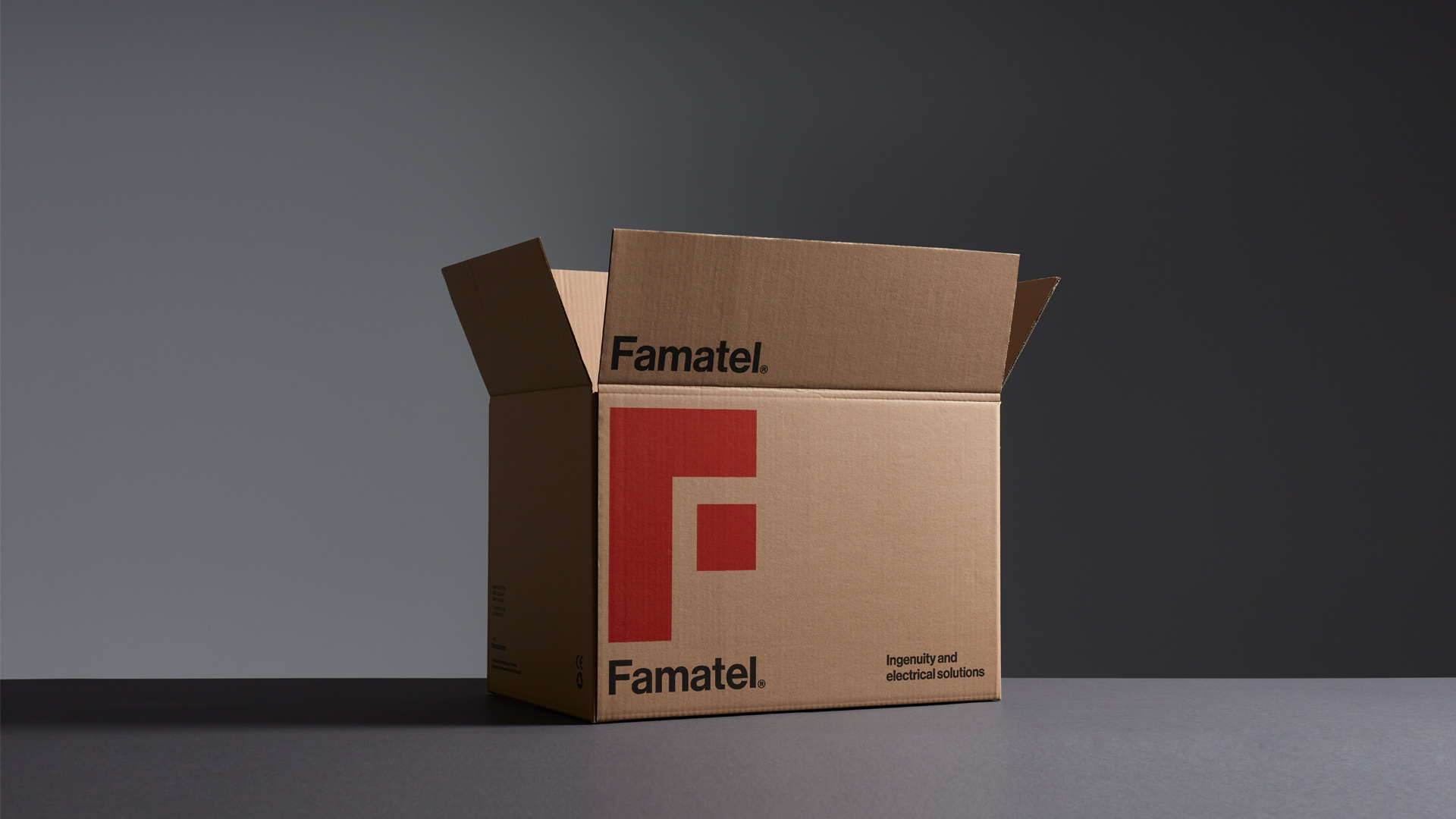 Identidad corporativa de Famatel aplicada en packaging