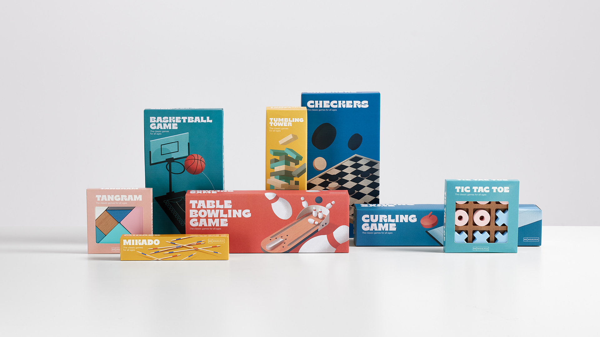 Branding y packaging Not Boring Games de Miquelrius por Nomon Design, agencia de branding