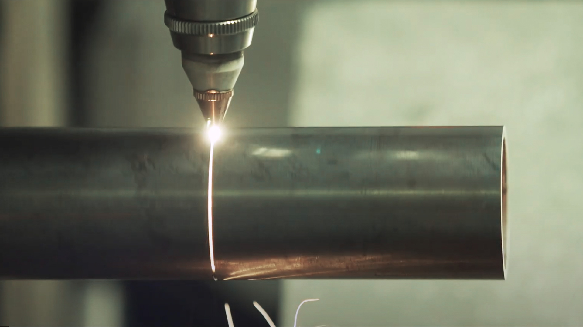 Dirección de arte del nuevo branding corporativo de Ferros Planes definida por Nomon Design, agencia de branding