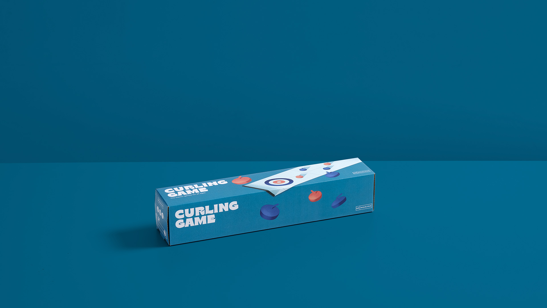 Packaging del juego de Bolos de Not Boring Games de Miquelrius por Nomon Design, agencia de branding