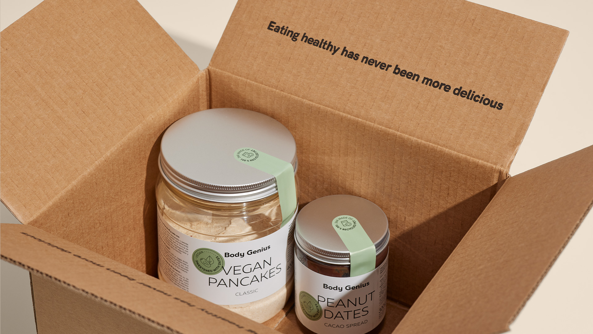 Detalle del packaging de la familia de la nueva gama Vegan de Body Genius por Nomon Design, agencia de branding