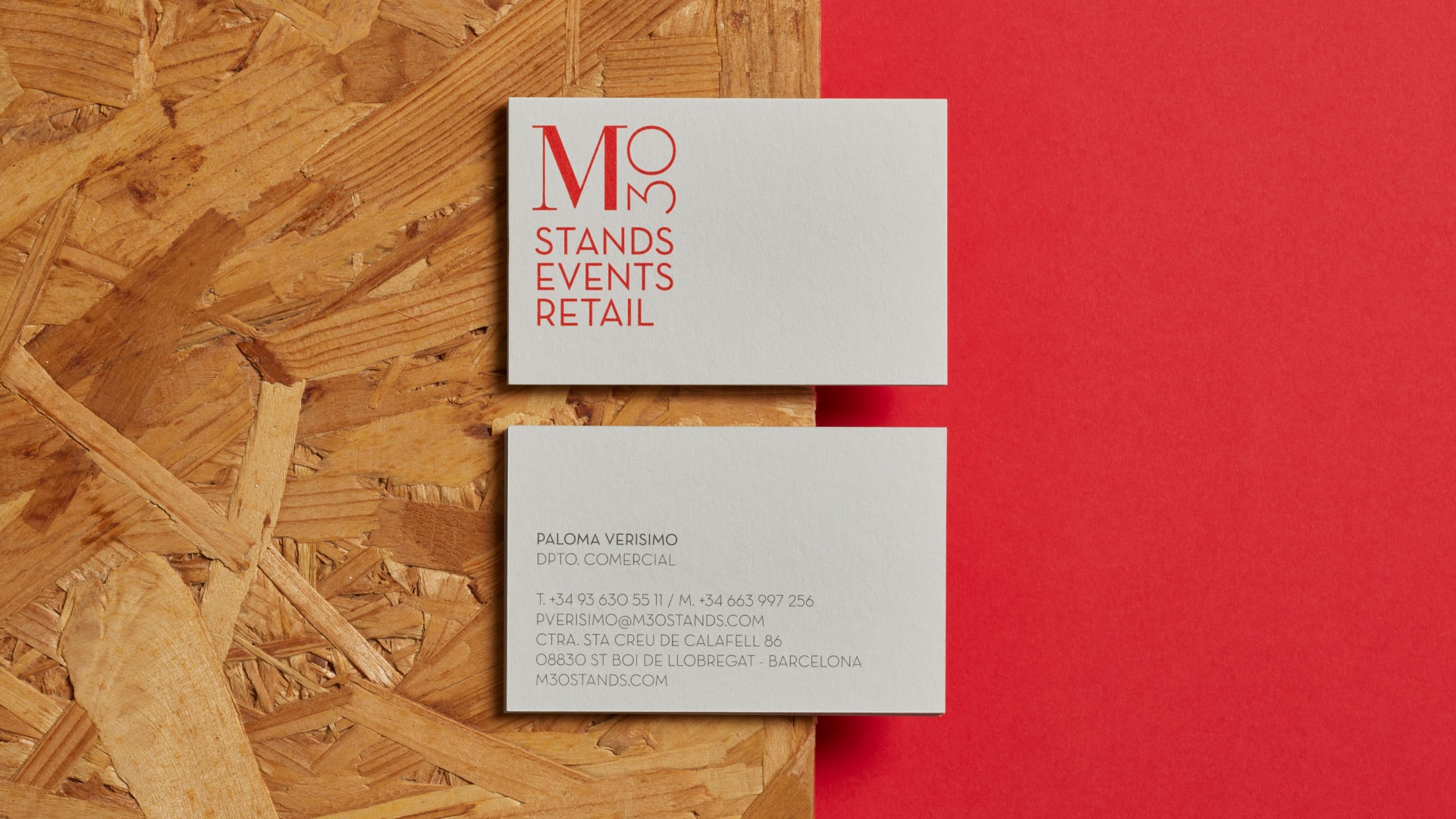 Aplicación del branding corporativo de M30 stands, events, retail en tarjetas por Nomon Design, agencia de branding