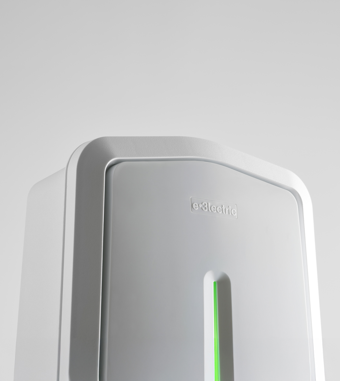 Aplicación gráfica del branding de e·3lectric para Famatel por Nomon Design, agencia de branding, diseño gráfico y packaging de Barcelona.